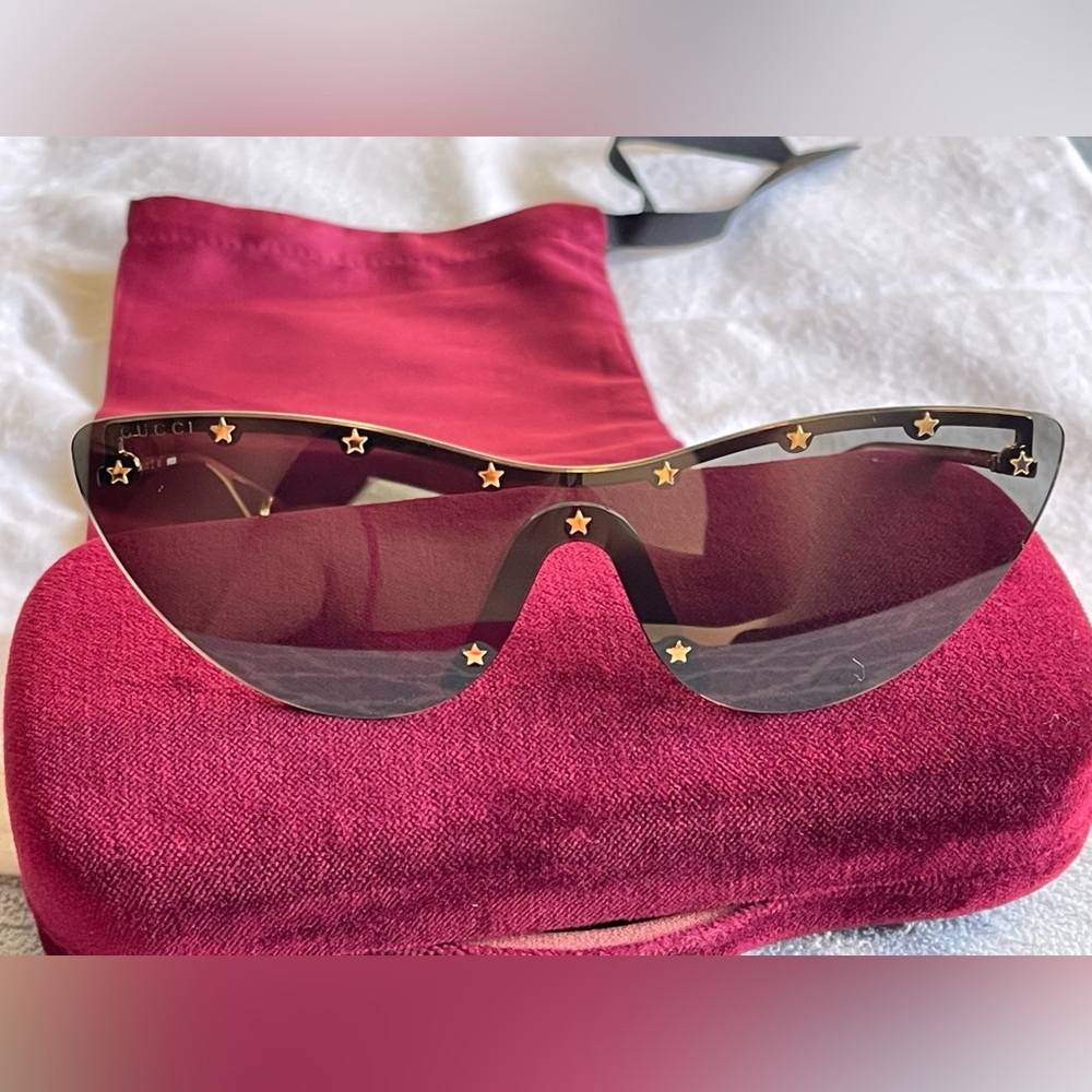 Gucci Women's Black Sunglasses with Gold Star Details CAT3